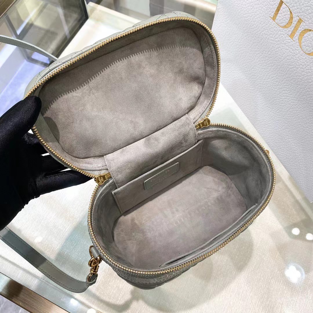 Dior Travel Handbag（18.5-13-10CM） - PerfectKickZ