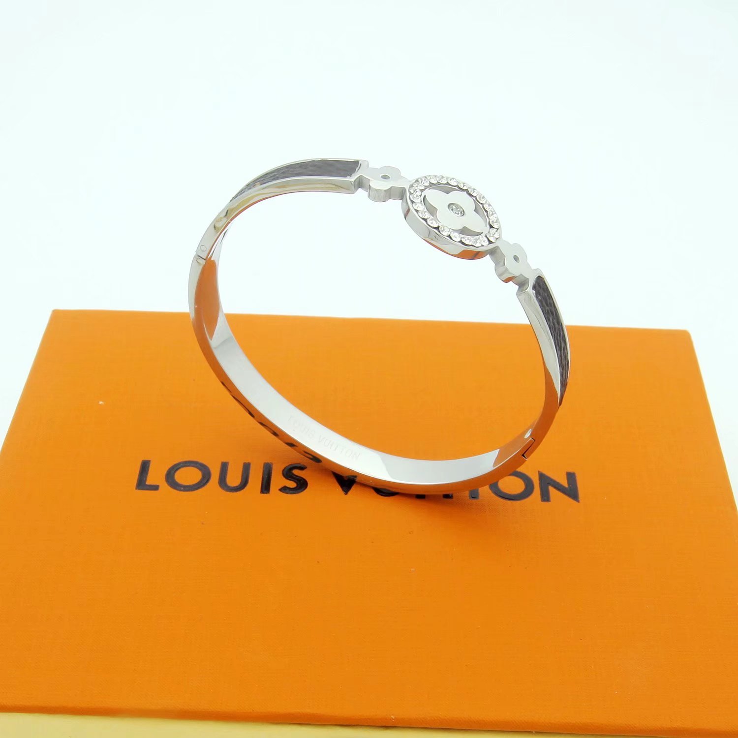 Louis Vuitton Bracelet - PerfectKickZ