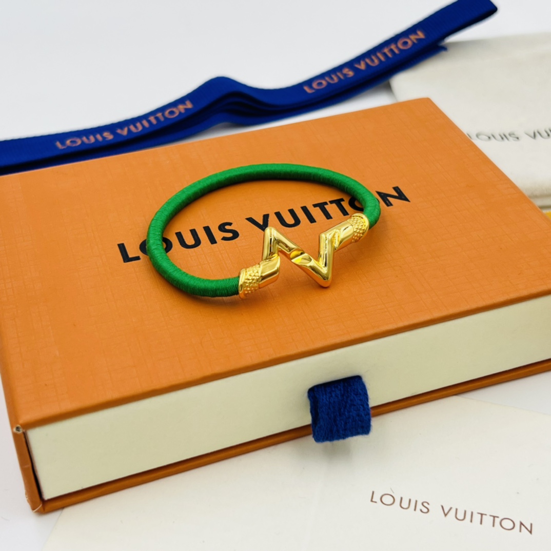 Louis Vuitton LV Volt Play 18K Bracelet - PerfectKickZ