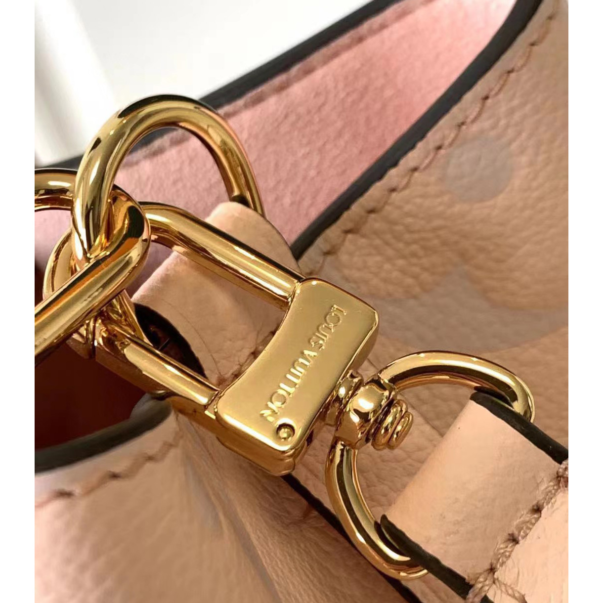 Louis Vuitton Monogram Bucket Bag （20*20*13cm） - PerfectKickZ