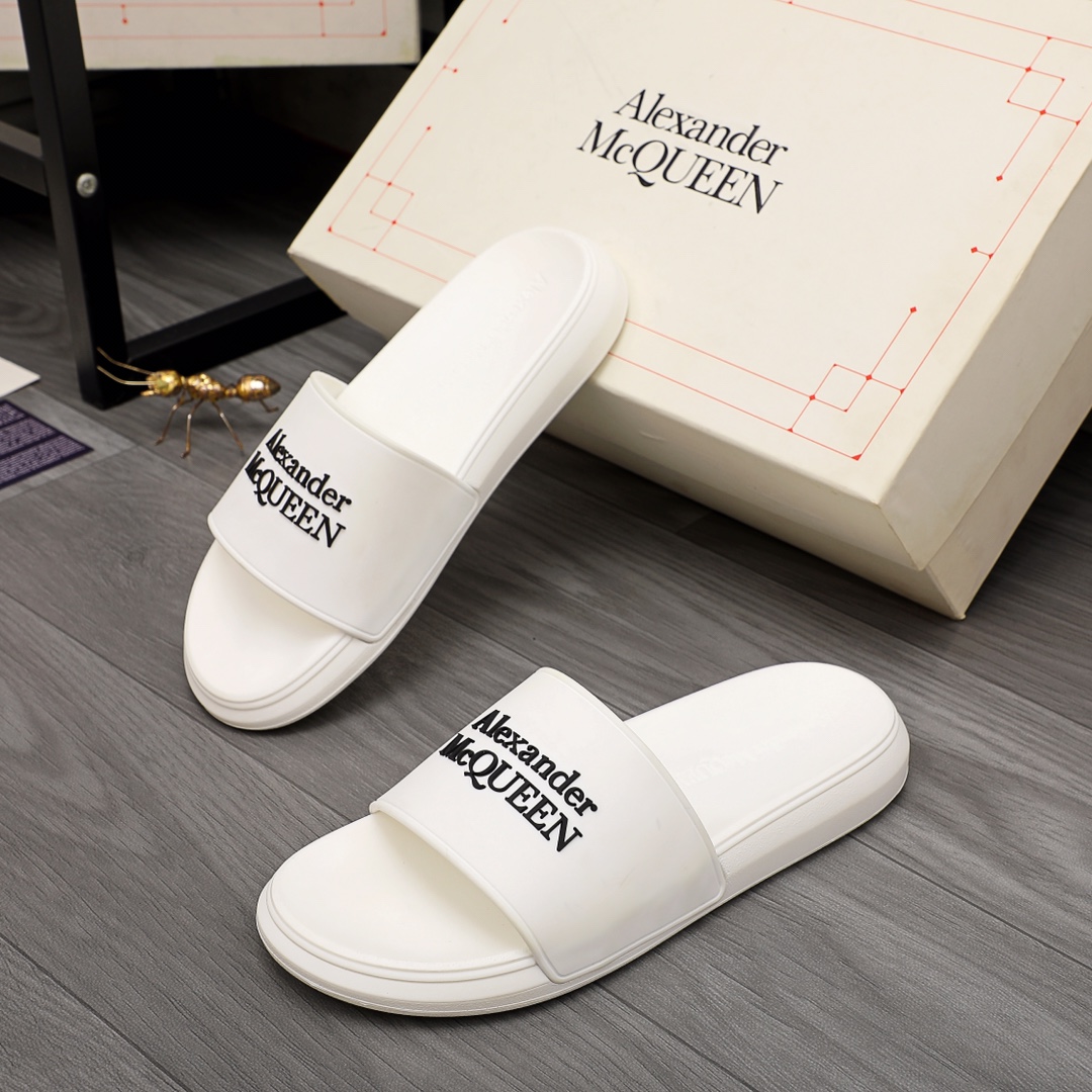 Alexander Mqueen Logo Slipper - PerfectKickZ