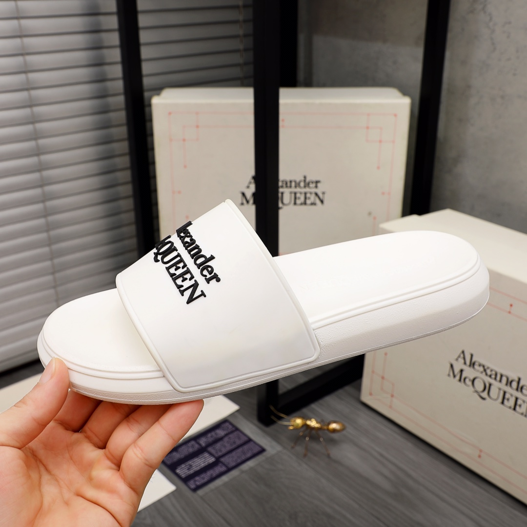 Alexander Mqueen Logo Slipper - PerfectKickZ
