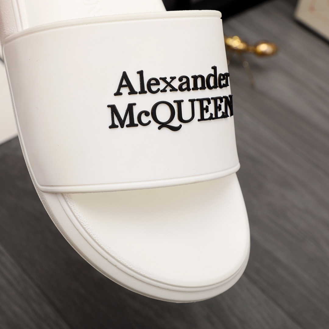 Alexander Mqueen Logo Slipper - PerfectKickZ