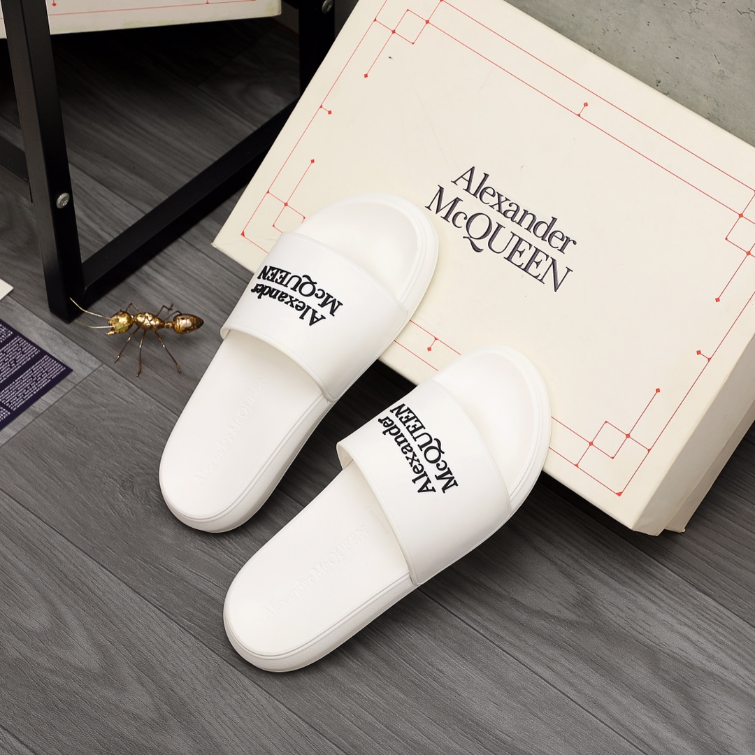 Alexander Mqueen Logo Slipper - PerfectKickZ
