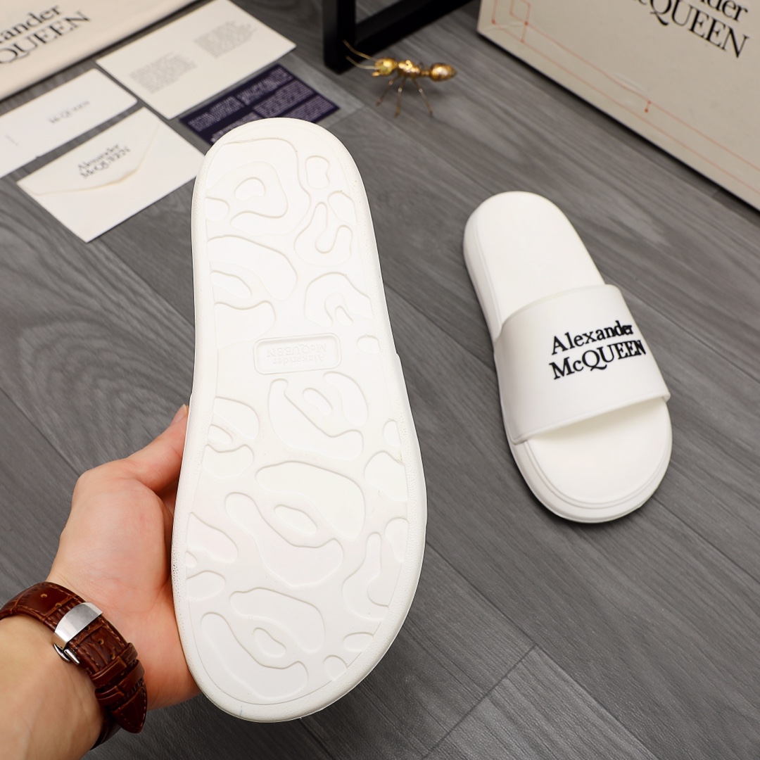 Alexander Mqueen Logo Slipper - PerfectKickZ