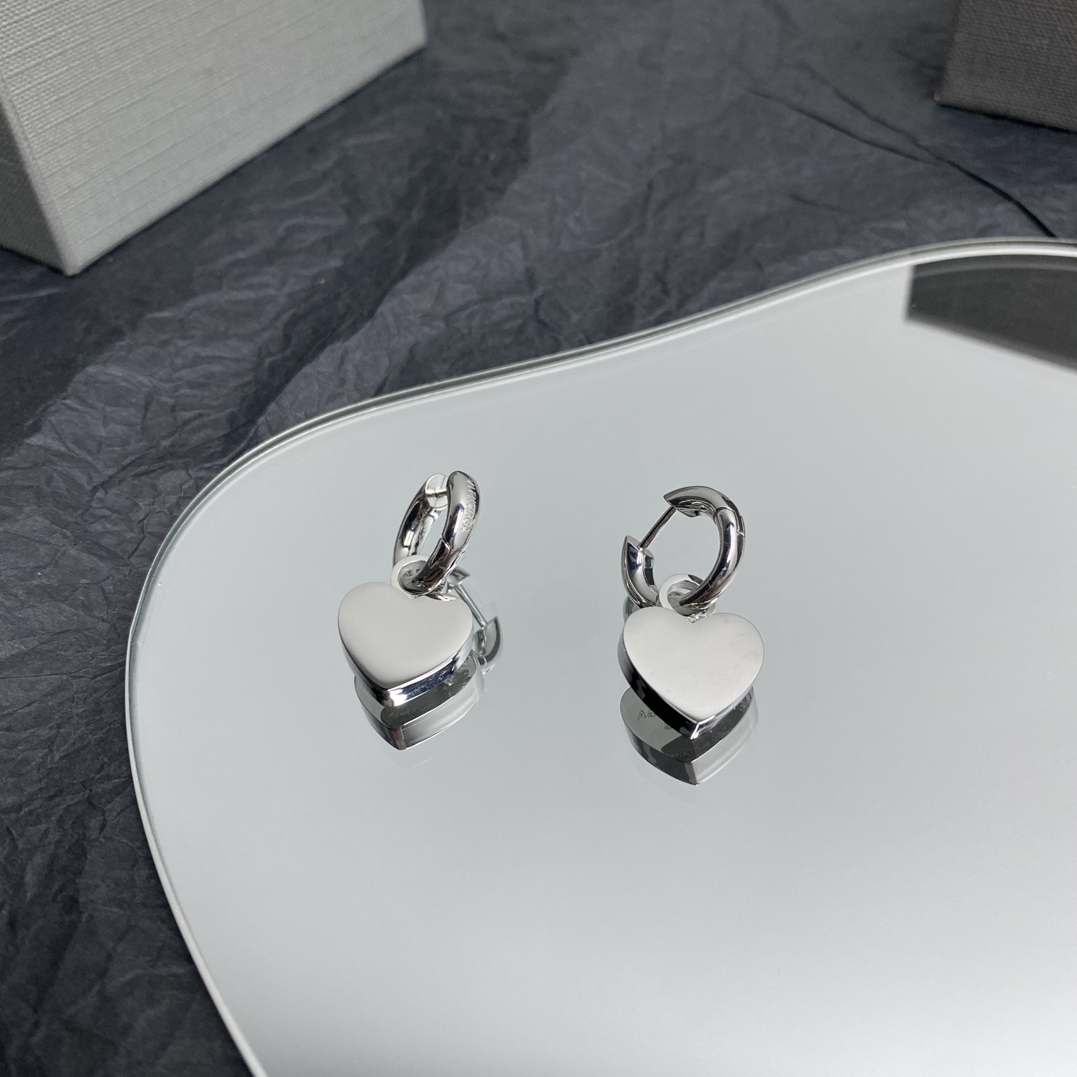 Balenciaga  Engraved Heart Earrings - PerfectKickZ
