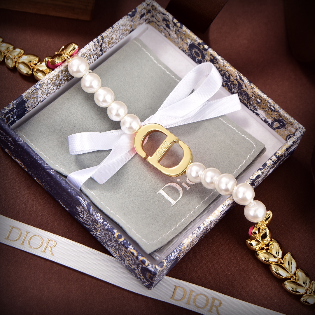 Dior 30 Montaigne Necklace - PerfectKickZ