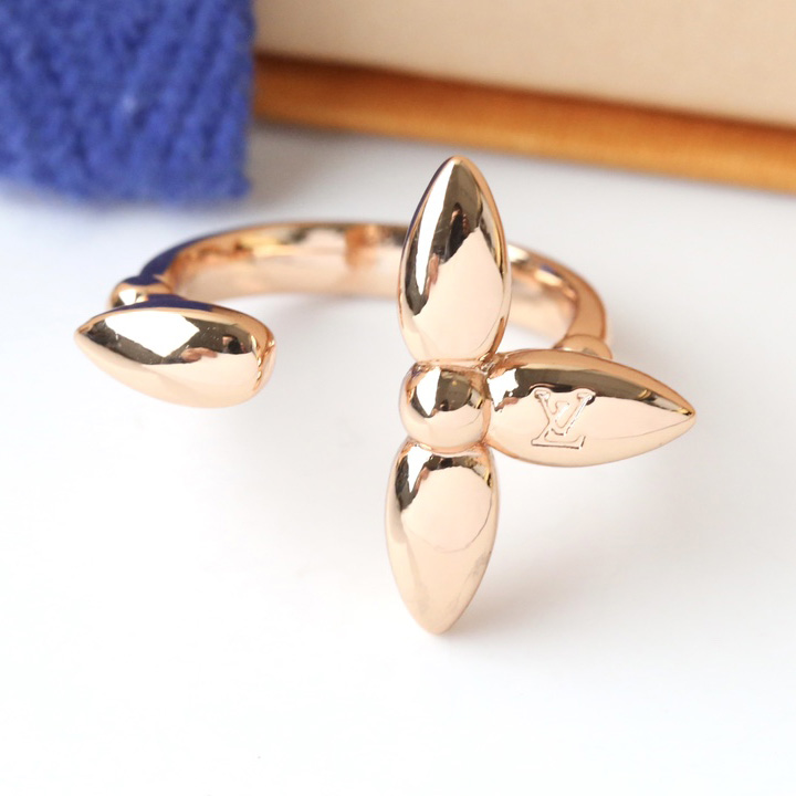 Louis Vuitton Silver Ring - PerfectKickZ