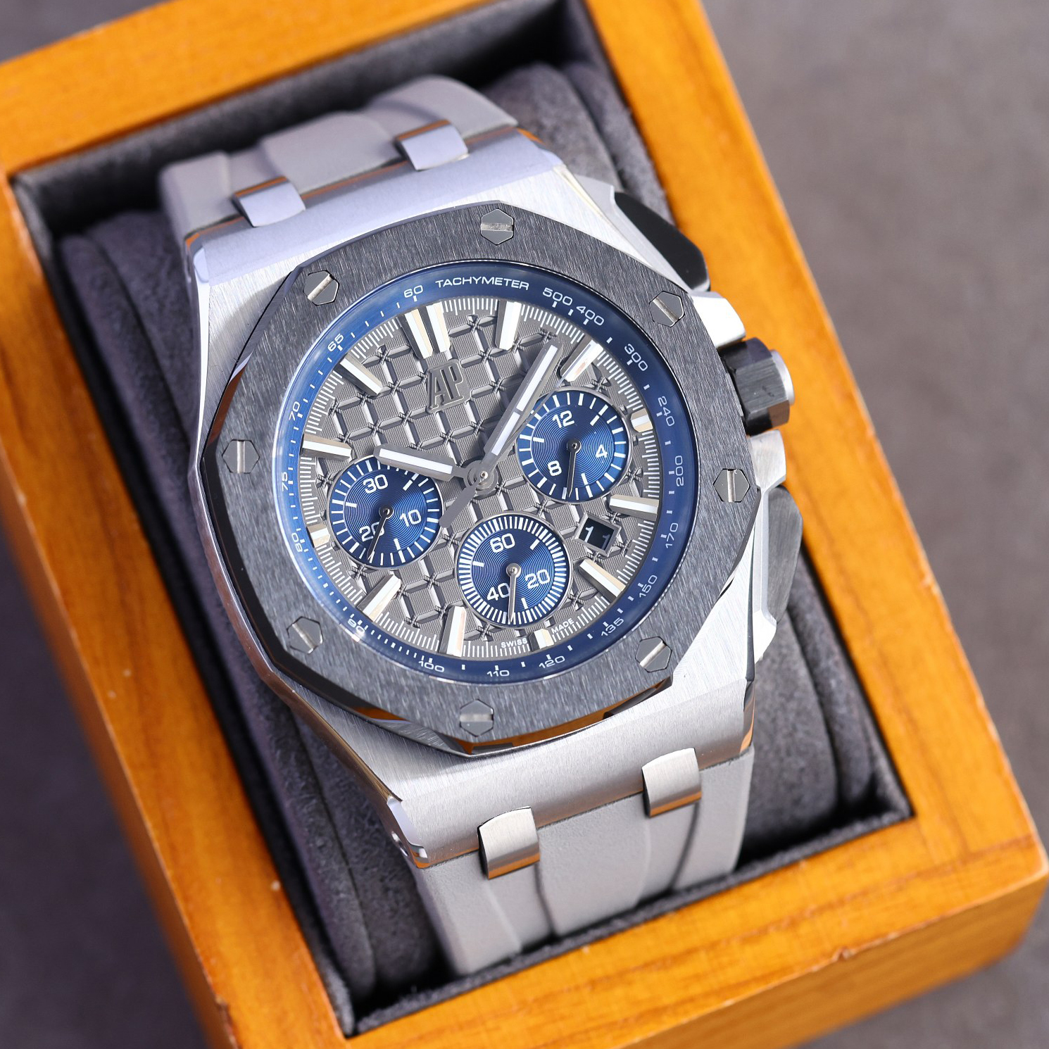 Audemars Piguet  Watch  44mm - 