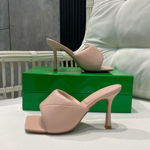 Bottega Veneta Padded Leather Sandals - PerfectKickZ