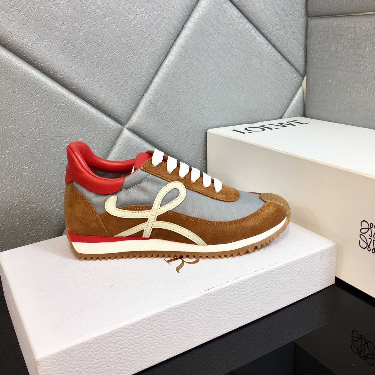 Loewe Flow Runner In Calfskin - PerfectKickZ