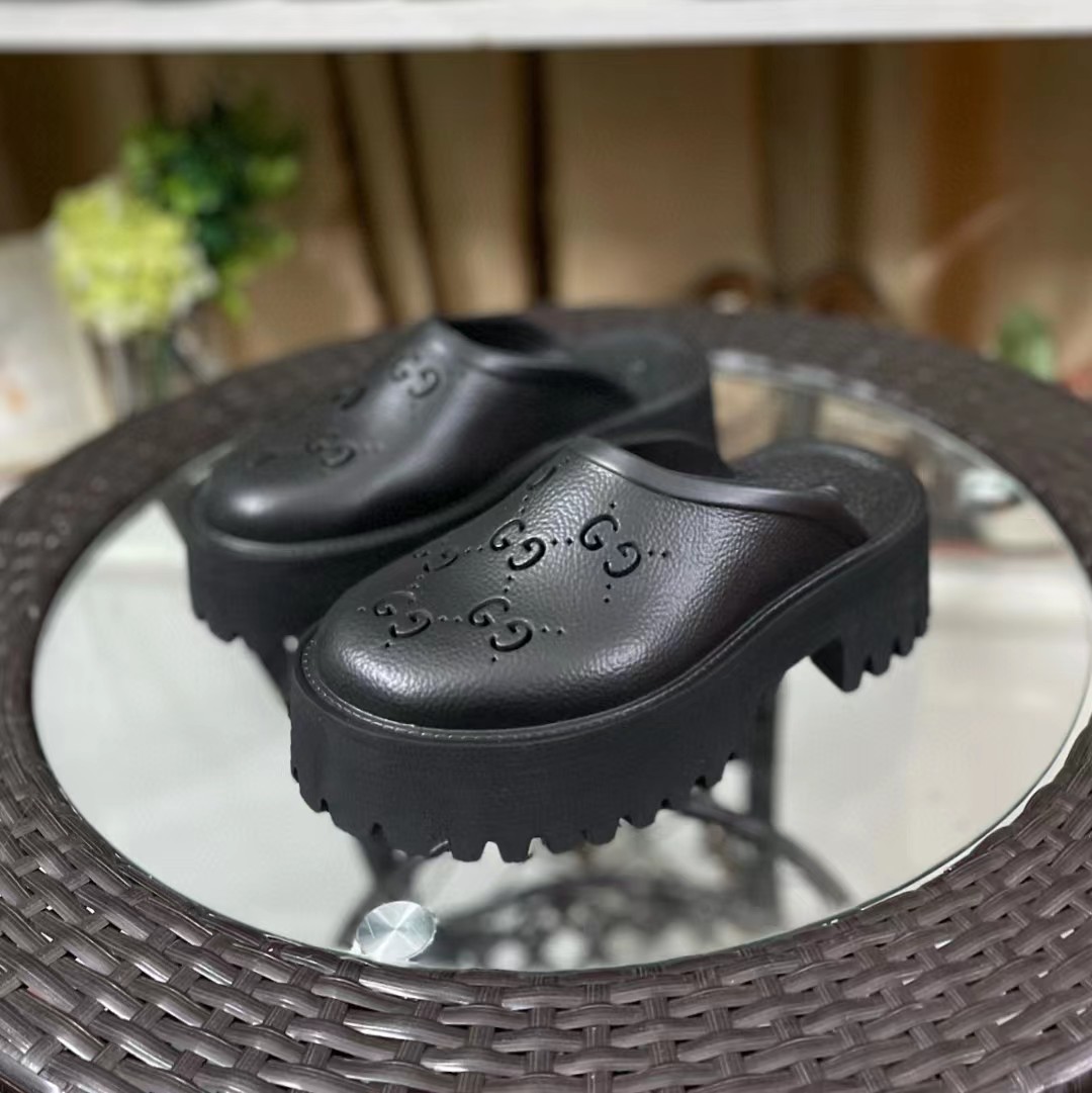 Gucci  Men's Slip On Sandal - PerfectKickZ