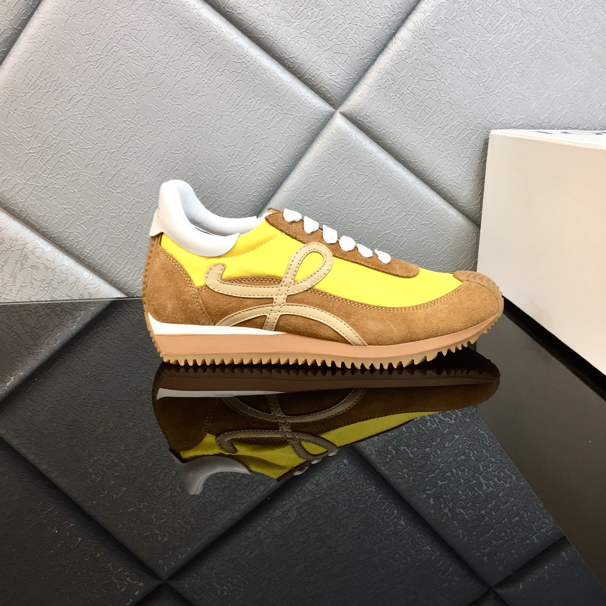 Loewe Flow Runner In Calfskin - PerfectKickZ