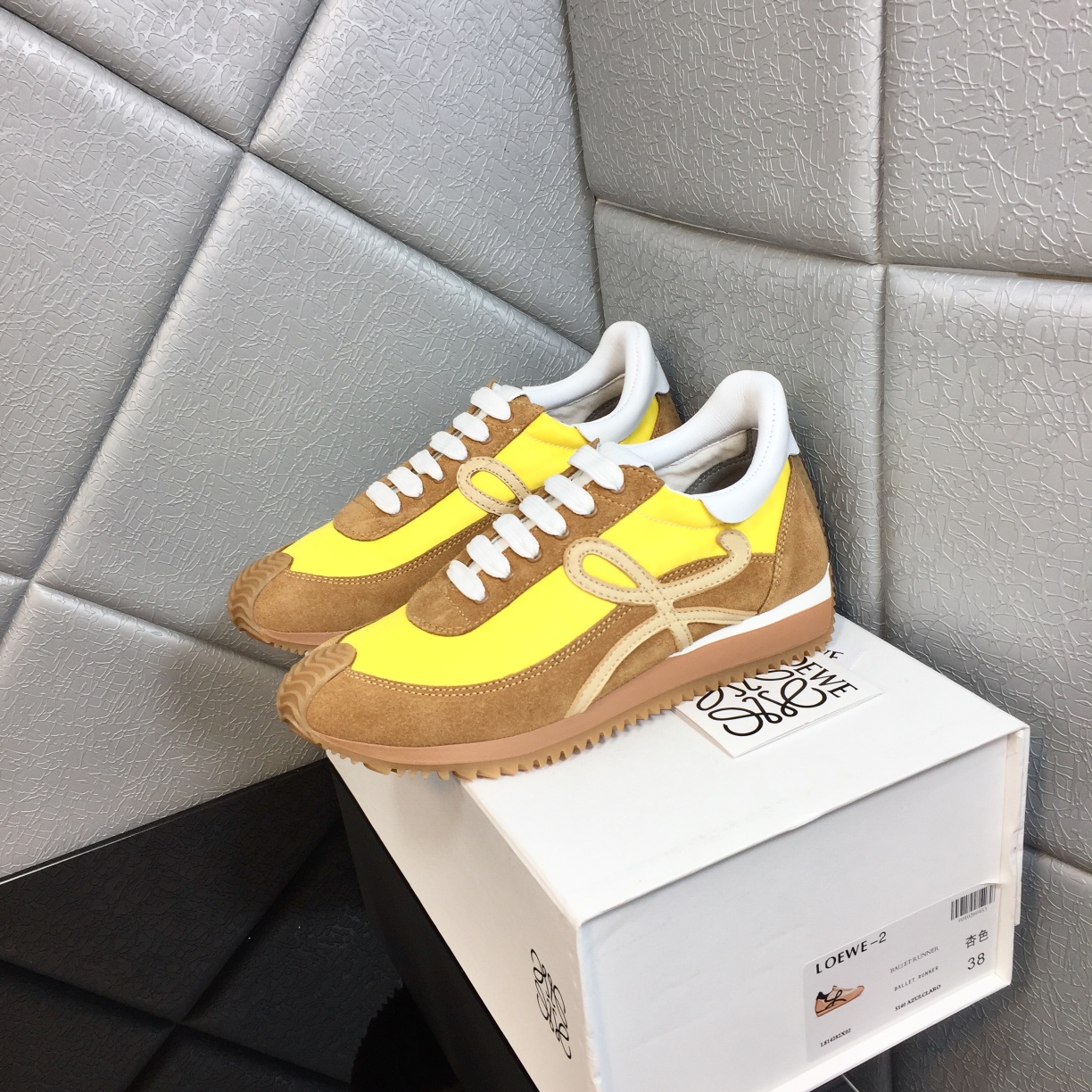 Loewe Flow Runner In Calfskin - PerfectKickZ