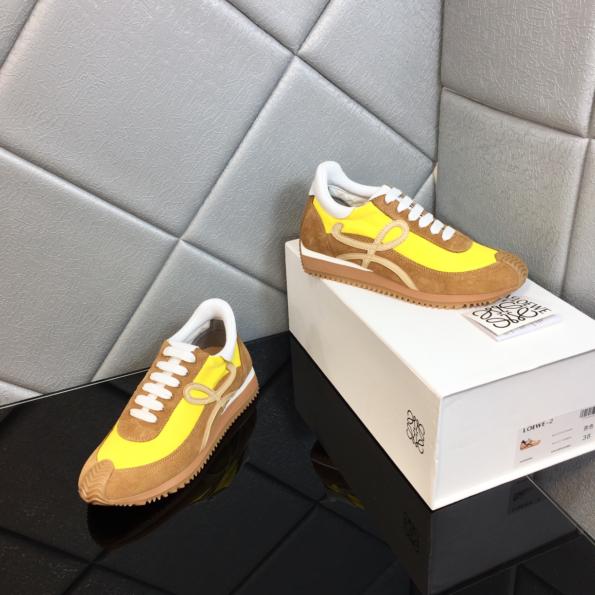 Loewe Flow Runner In Calfskin - PerfectKickZ