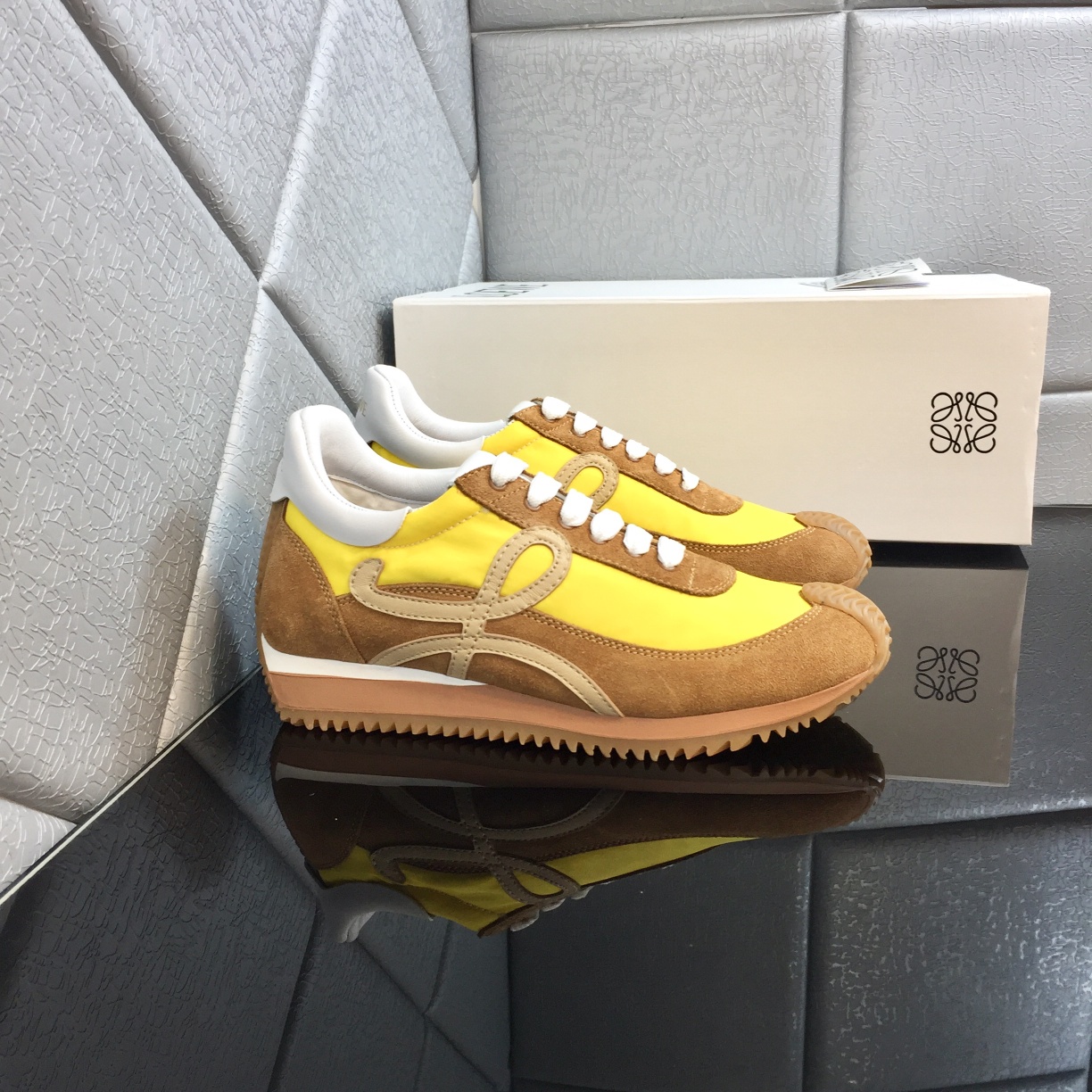 Loewe Flow Runner In Calfskin - PerfectKickZ