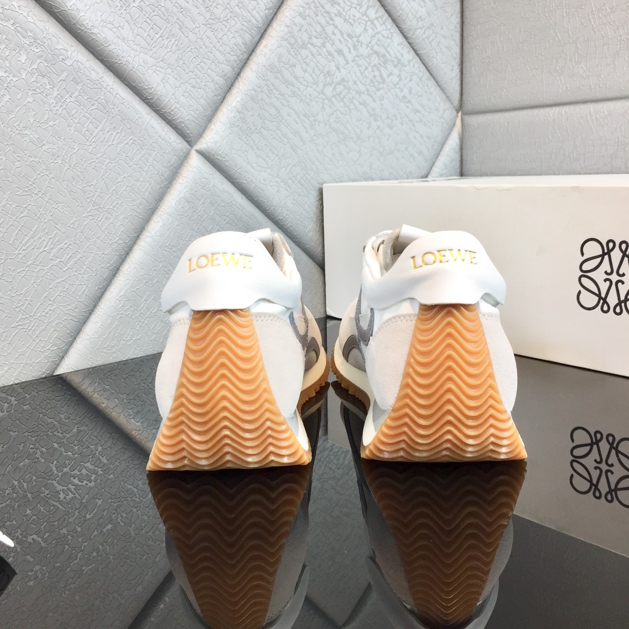 Loewe Flow Runner In Calfskin - PerfectKickZ