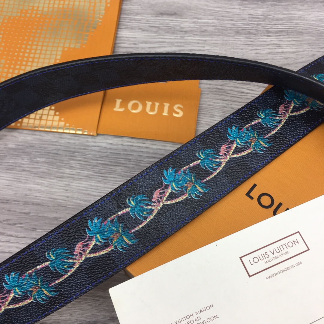 Louis Vuitton Shape 40MM Reversible Belt - PerfectKickZ
