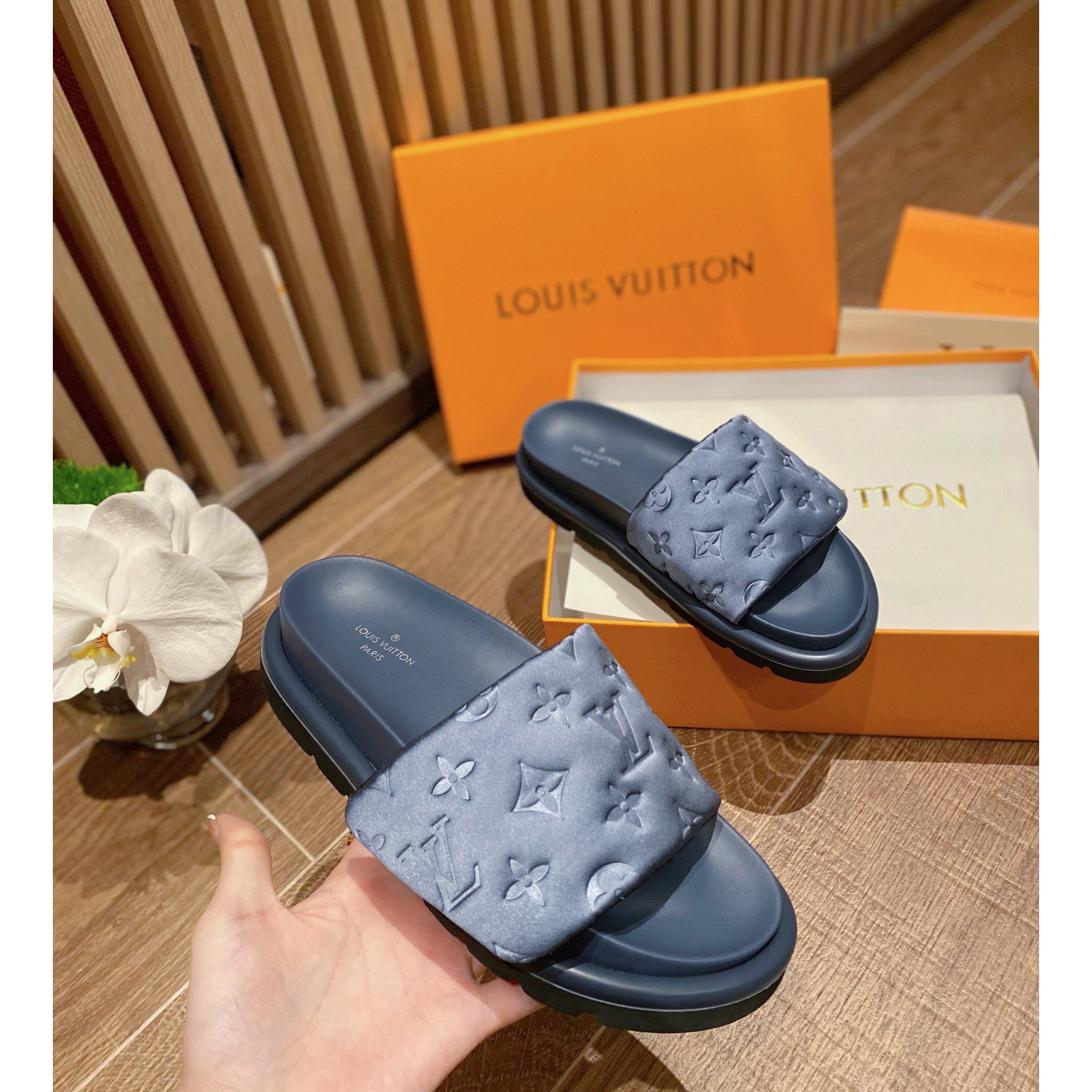 Louis Vuitton Pool Pillow Comfort Mules - PerfectKickZ