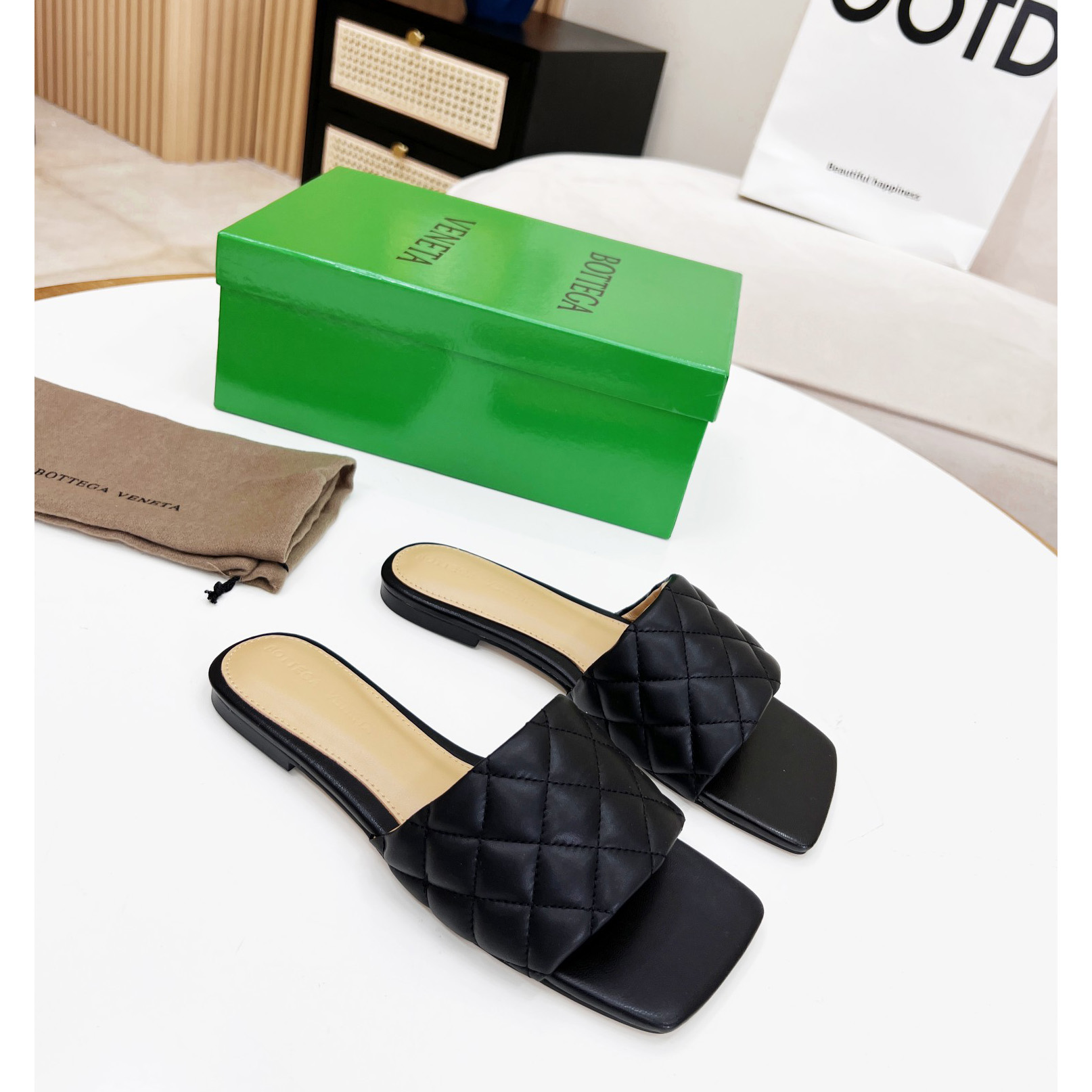 Bottega Veneta Padded Leather Sandals - PerfectKickZ