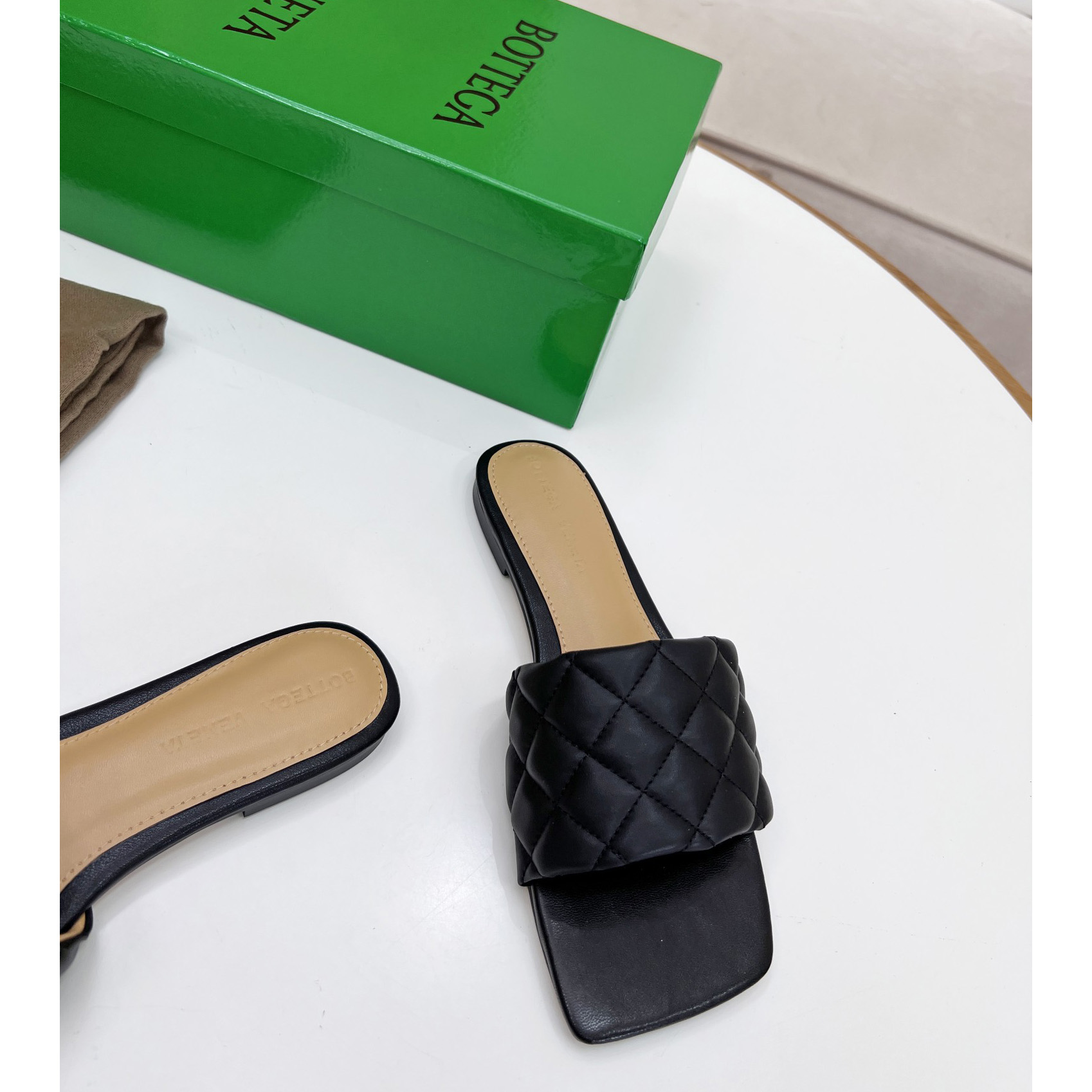 Bottega Veneta Padded Leather Sandals - PerfectKickZ