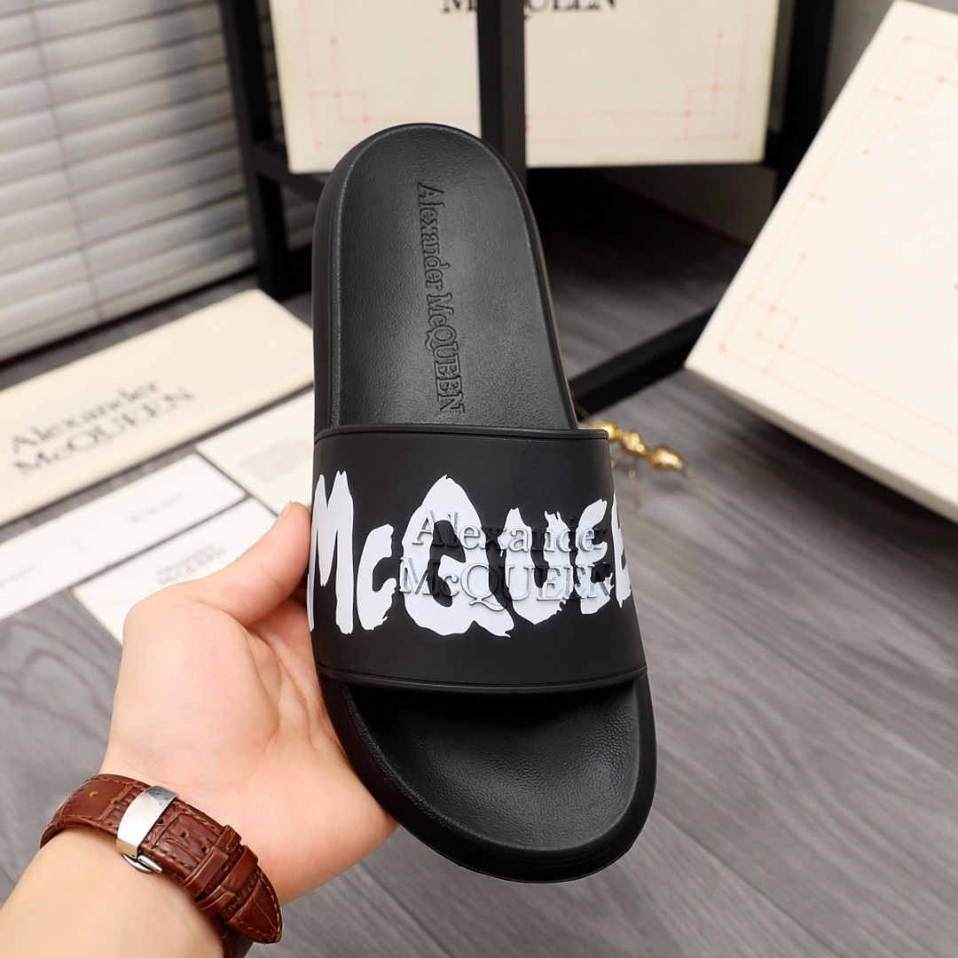 Alexander Mqueen Logo Slipper - PerfectKickZ