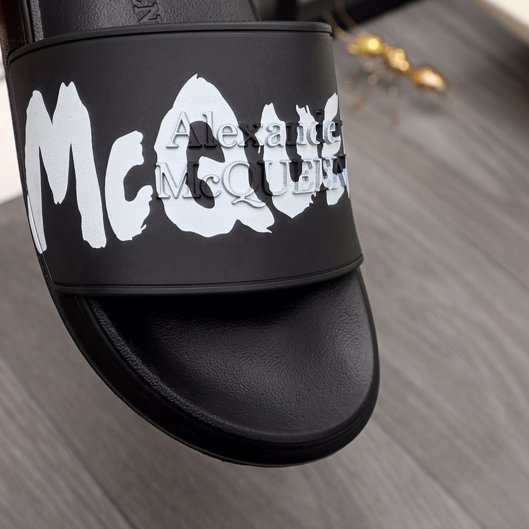 Alexander Mqueen Logo Slipper - PerfectKickZ