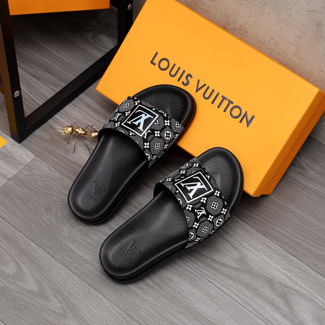 Louis Vuitton Monogram Slippers - 
