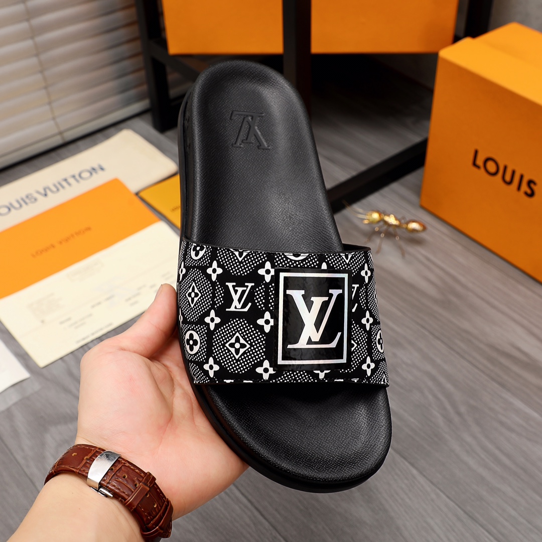 Louis Vuitton Monogram Slippers - 