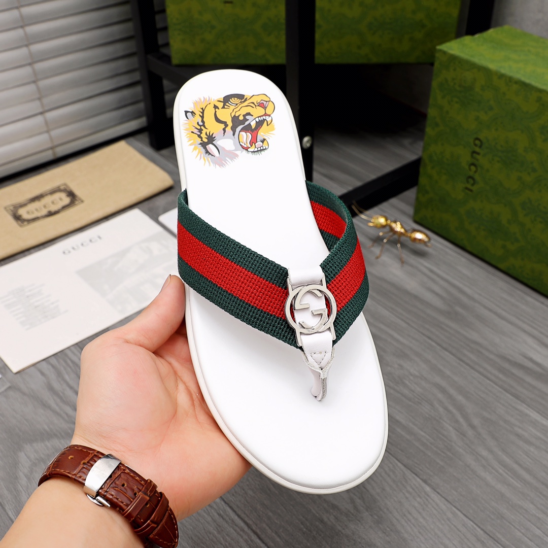 Gucci Rubber GG Men's Flip Flops - PerfectKickZ