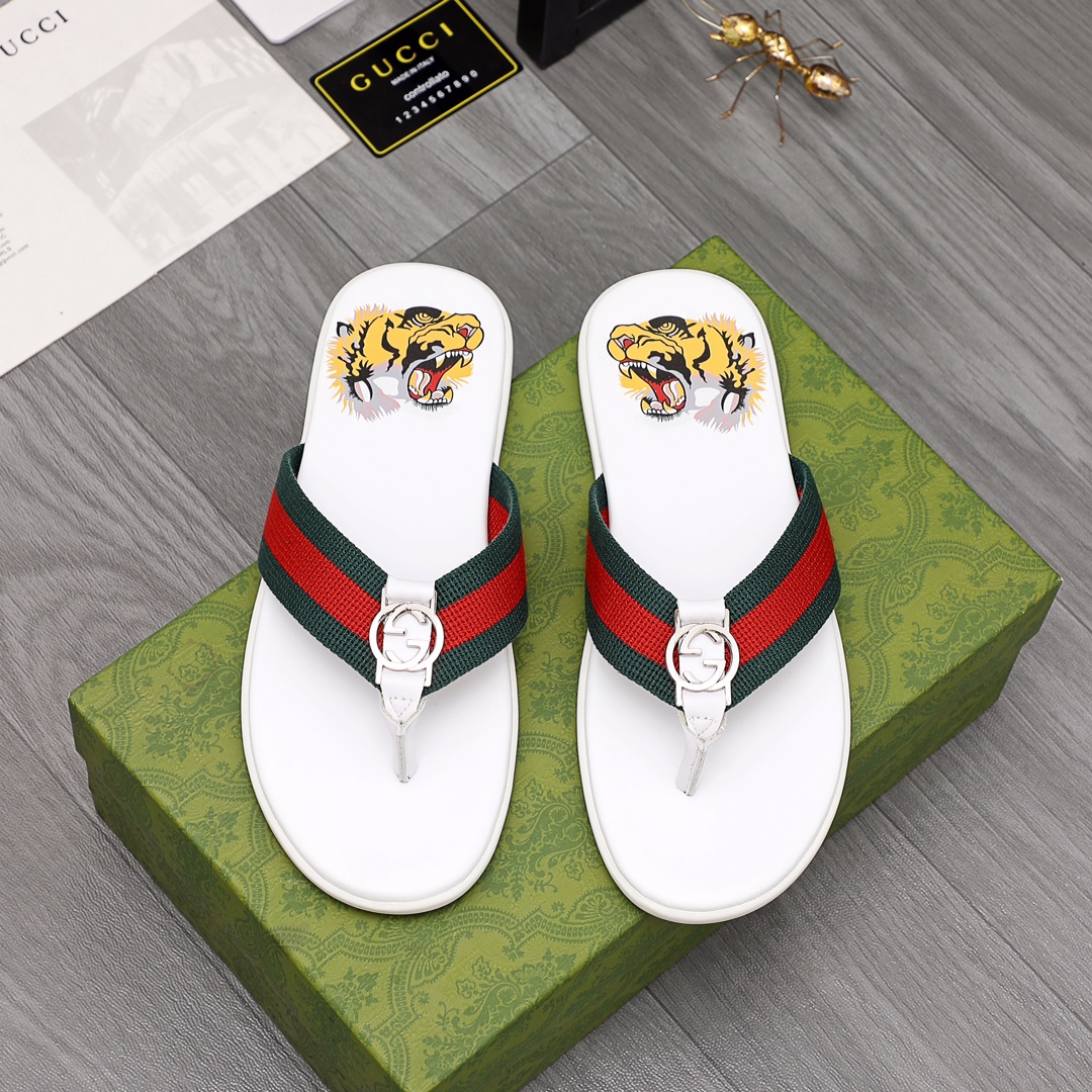 Gucci Rubber GG Men's Flip Flops - PerfectKickZ