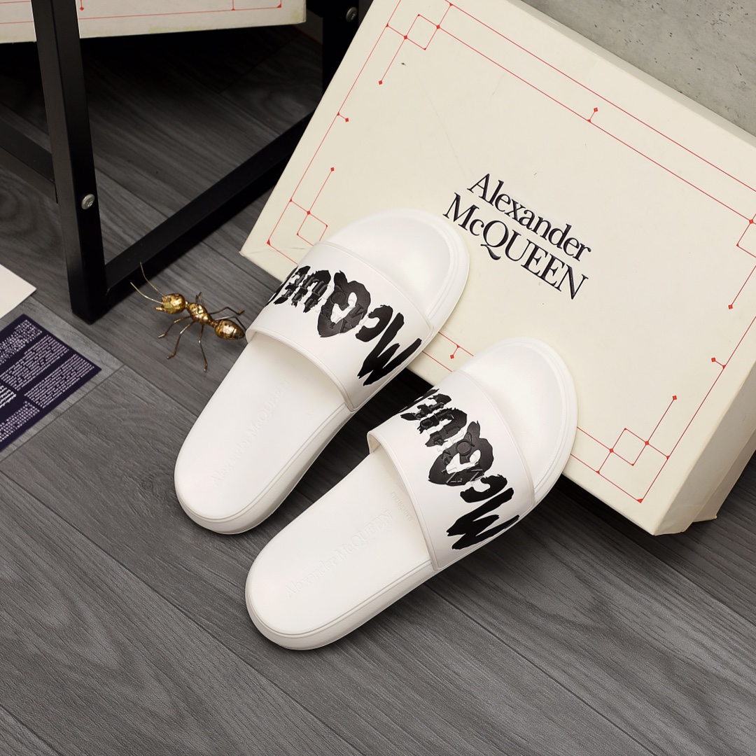 Alexander Mqueen Logo Slipper - PerfectKickZ