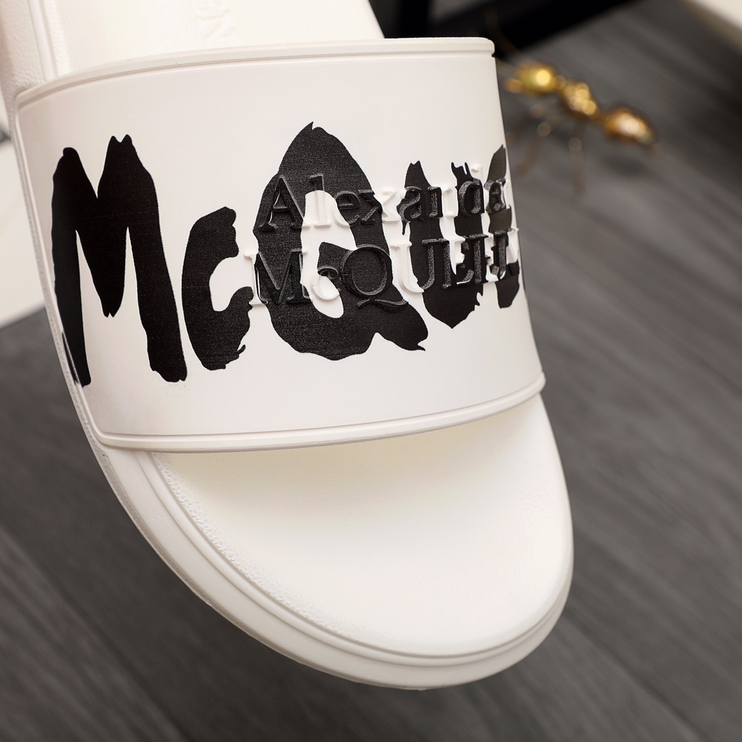 Alexander Mqueen Logo Slipper - PerfectKickZ