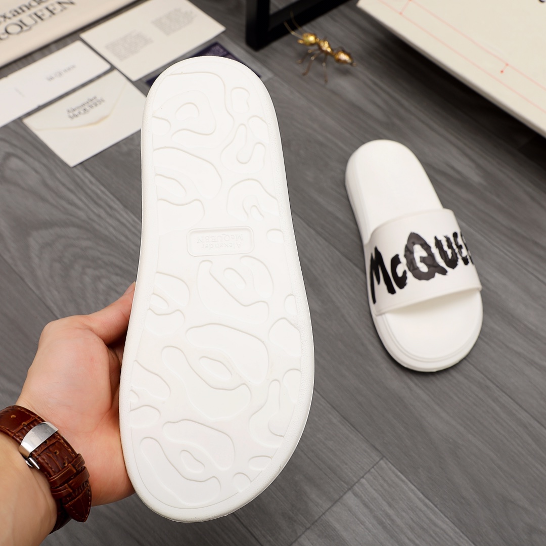 Alexander Mqueen Logo Slipper - PerfectKickZ