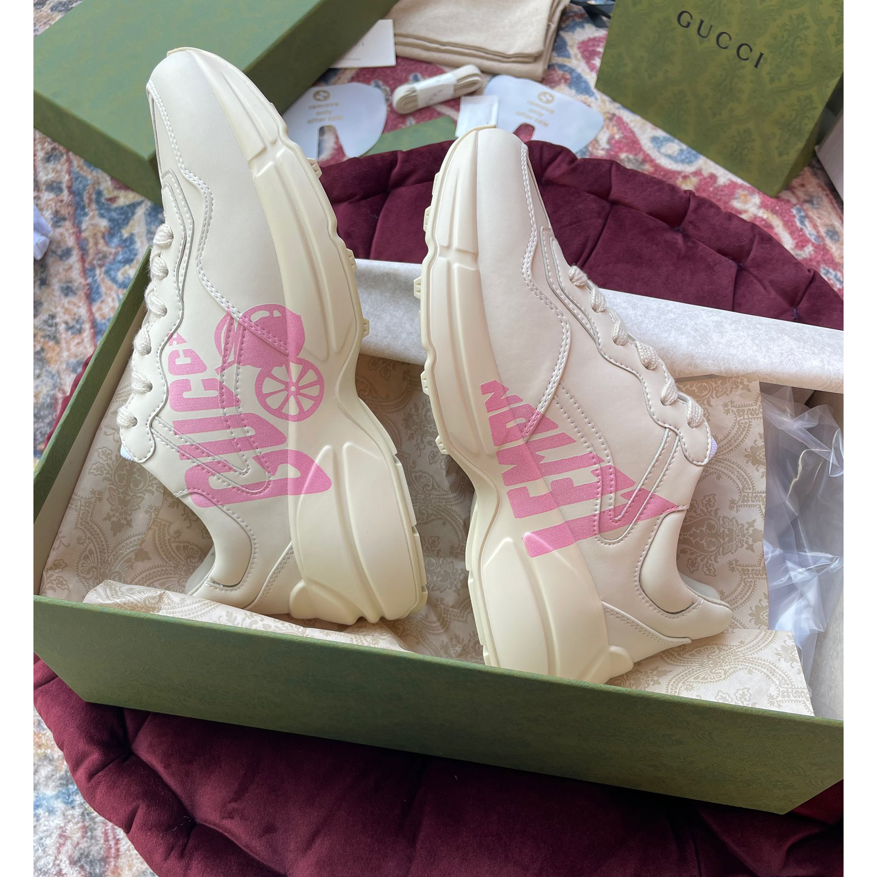 Gucci Men's Rhyton 'Lemon Gucci 'Printed sneakers - PerfectKickZ