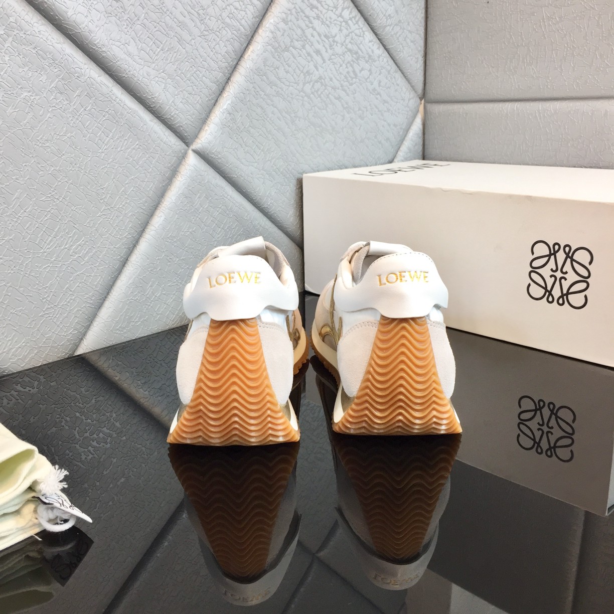Loewe Flow Runner In Calfskin - PerfectKickZ