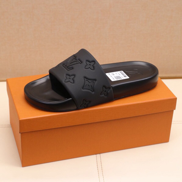 Louis Vuitton Monogram Slippers - 
