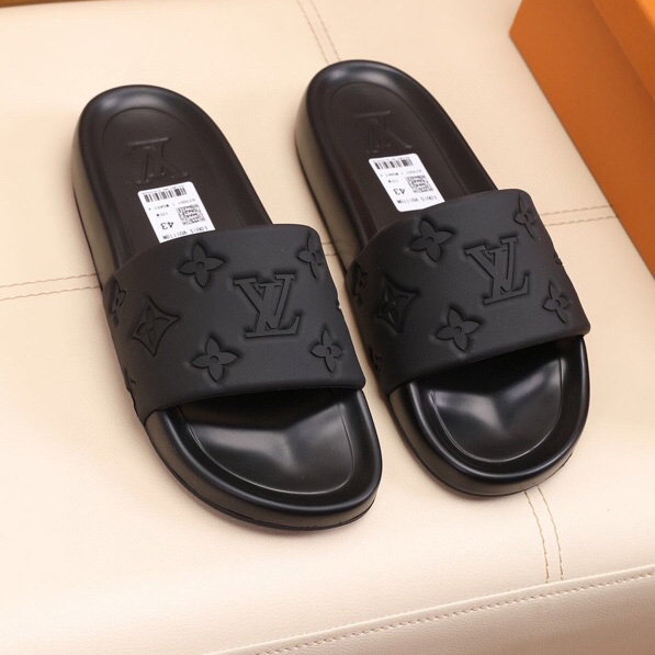 Louis Vuitton Monogram Slippers - 