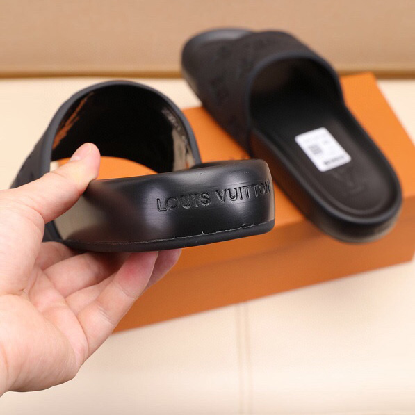 Louis Vuitton Monogram Slippers - 