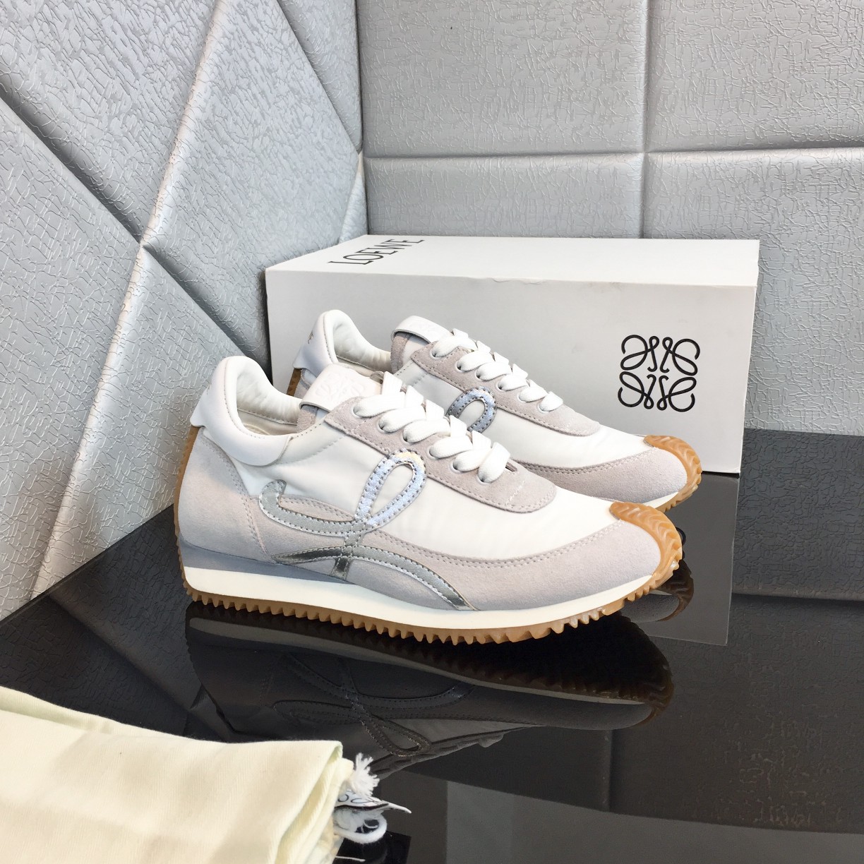 Loewe Flow Runner In Calfskin - PerfectKickZ