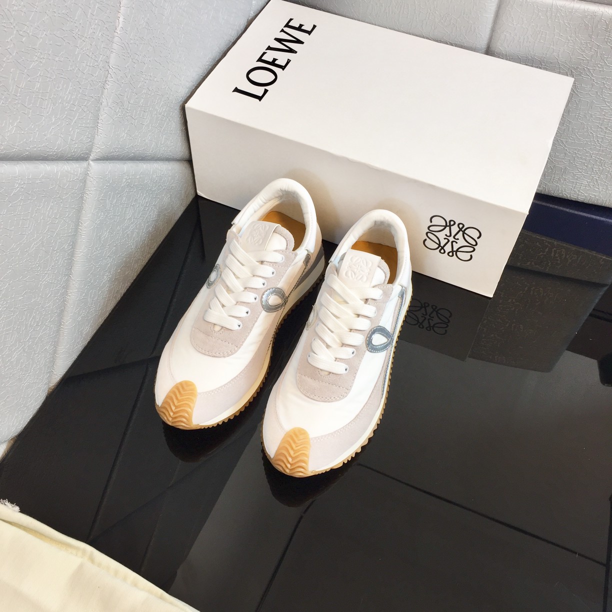 Loewe Flow Runner In Calfskin - PerfectKickZ