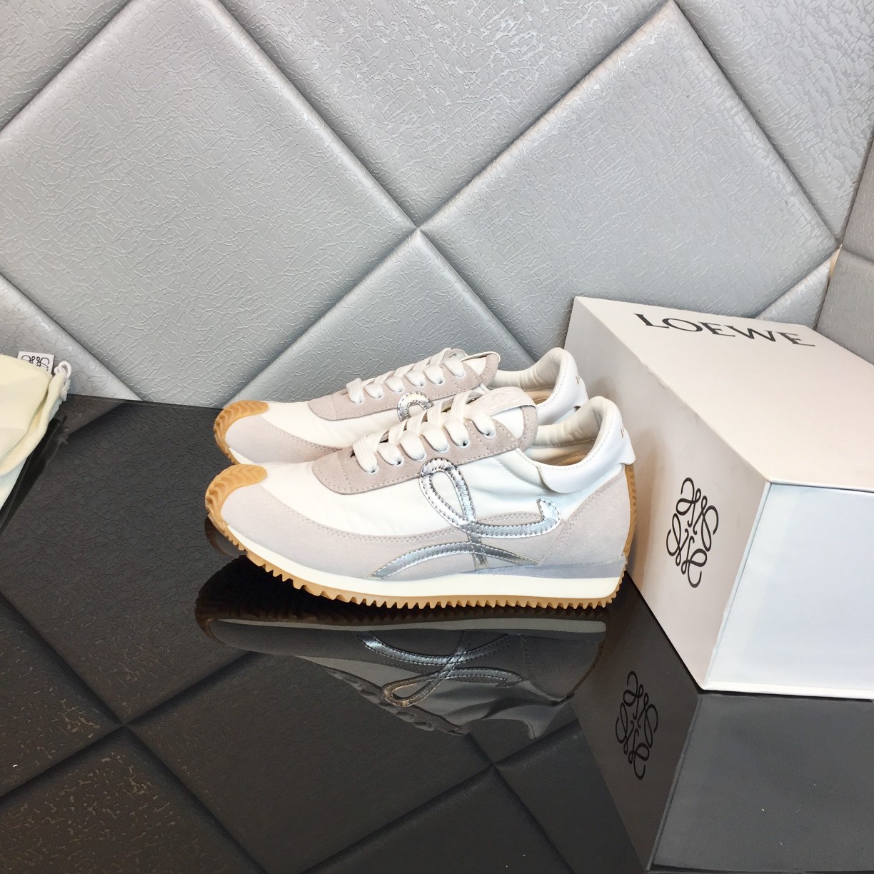 Loewe Flow Runner In Calfskin - PerfectKickZ