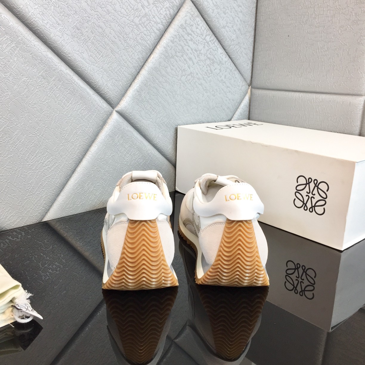 Loewe Flow Runner In Calfskin - PerfectKickZ