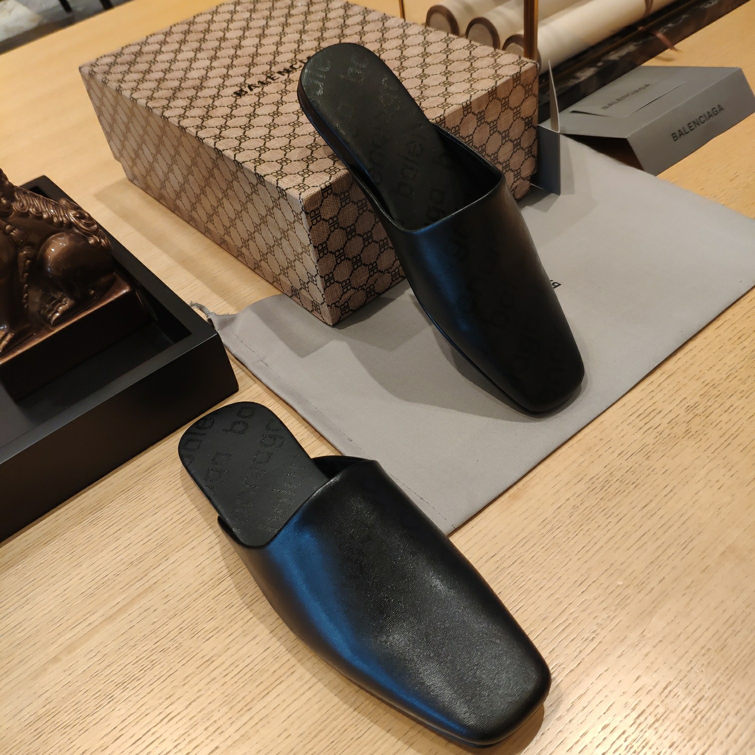 Balenciaga Logo  Leather Backless Loafers - PerfectKickZ