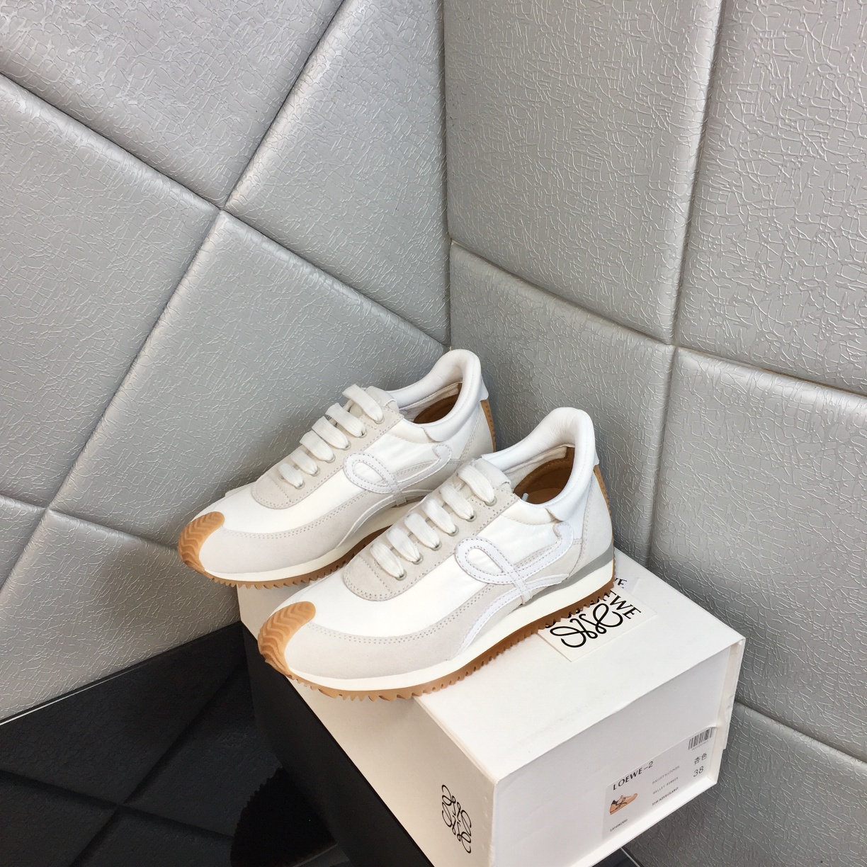 Loewe Flow Runner In Calfskin - PerfectKickZ