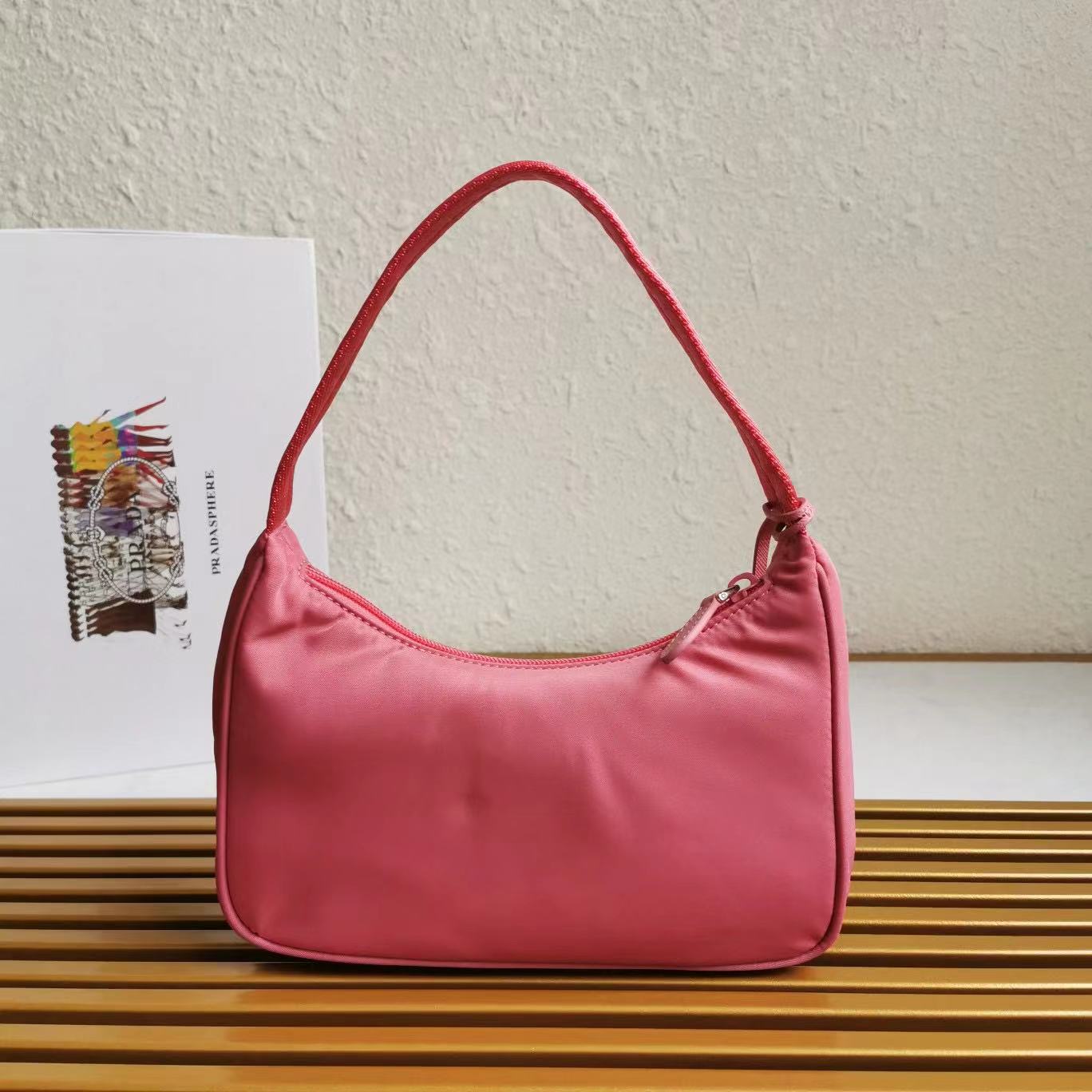 Prada Logo Shoulder  Bag (23-13-5cm) - PerfectKickZ
