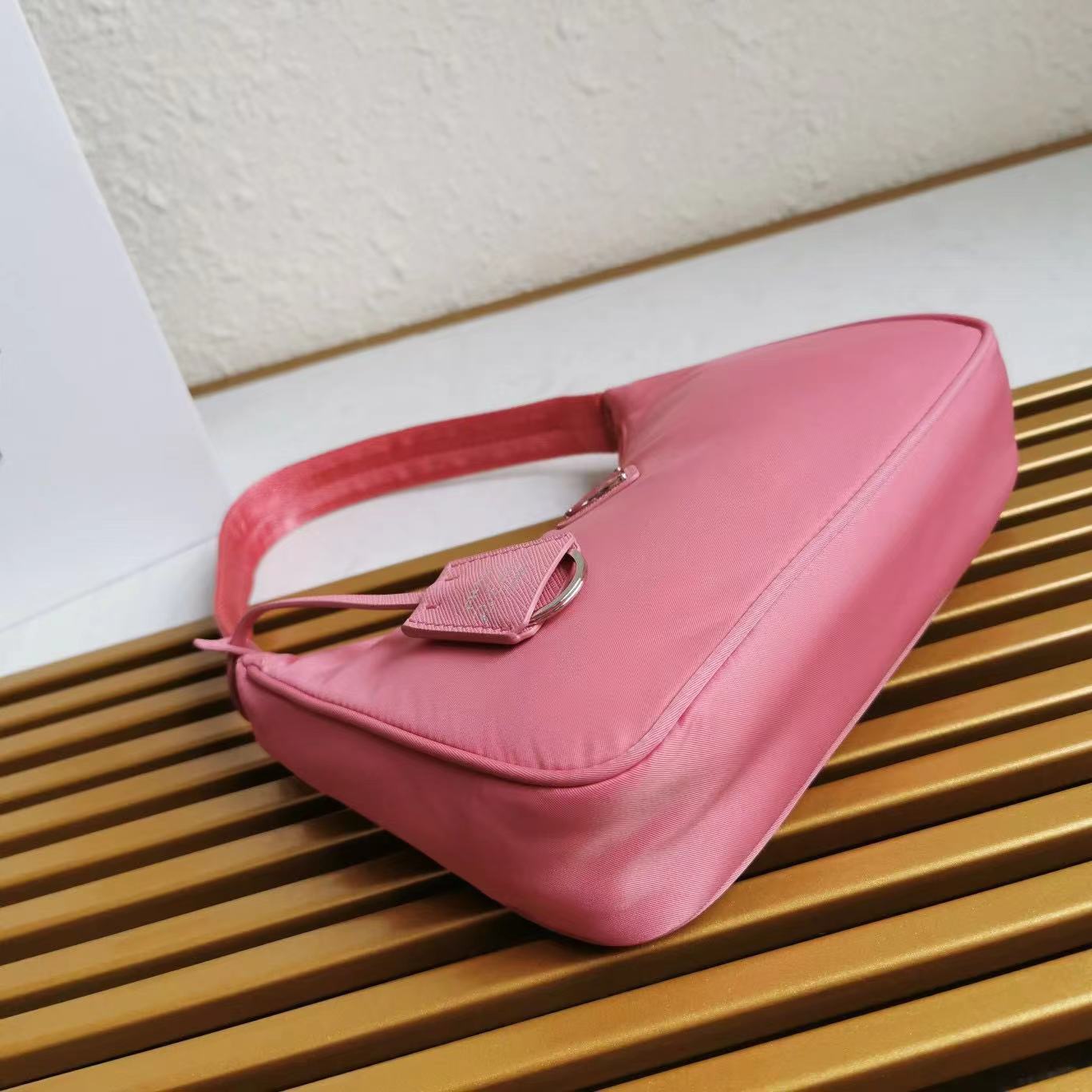 Prada Logo Shoulder  Bag (23-13-5cm) - PerfectKickZ