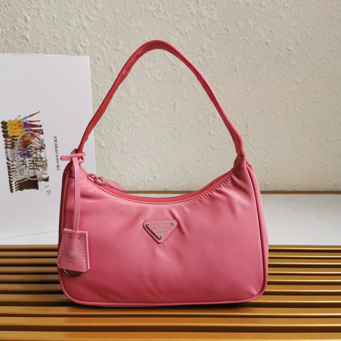 Prada Logo Shoulder  Bag (23-13-5cm) - PerfectKickZ