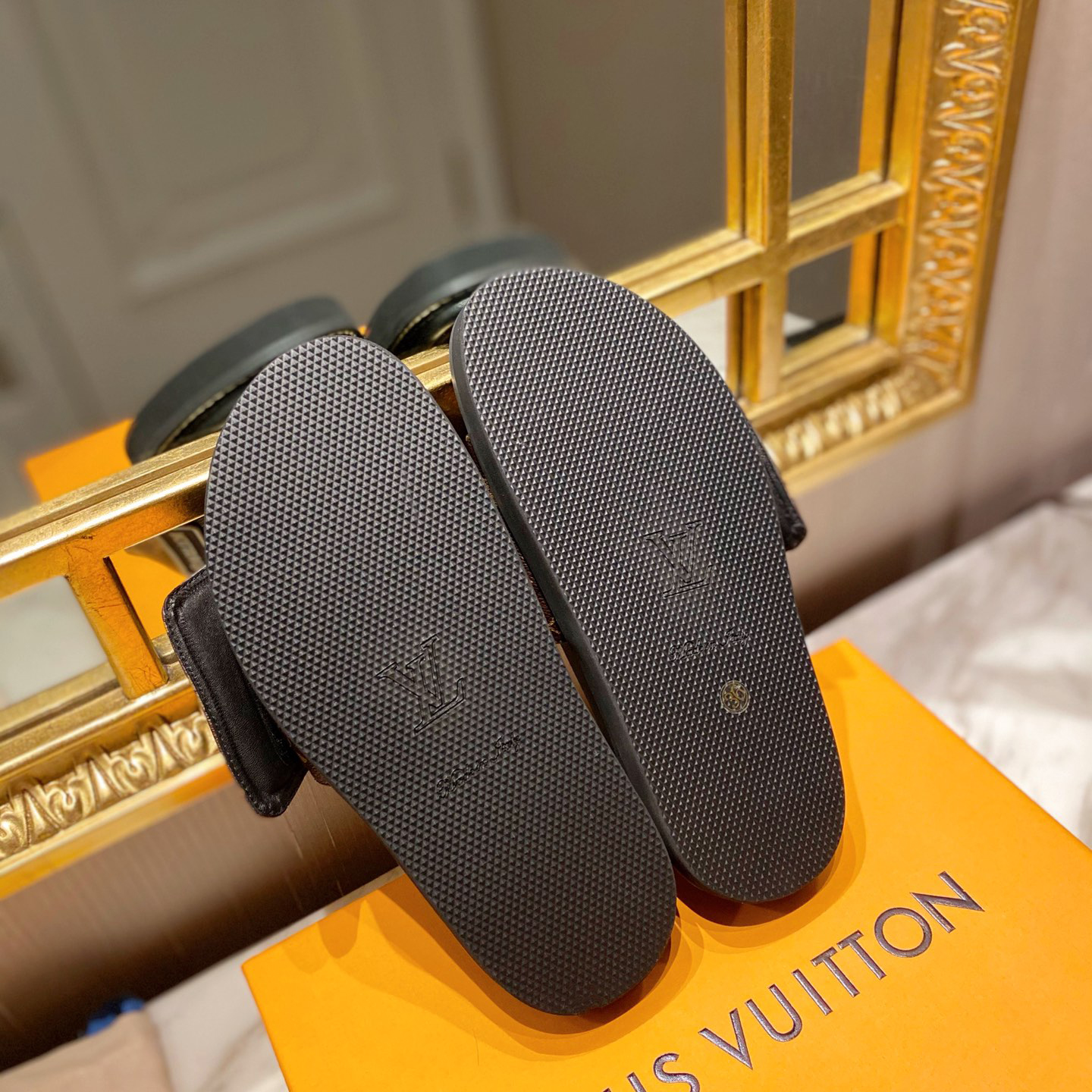 Louis Vuitton Monogram Slipper - 