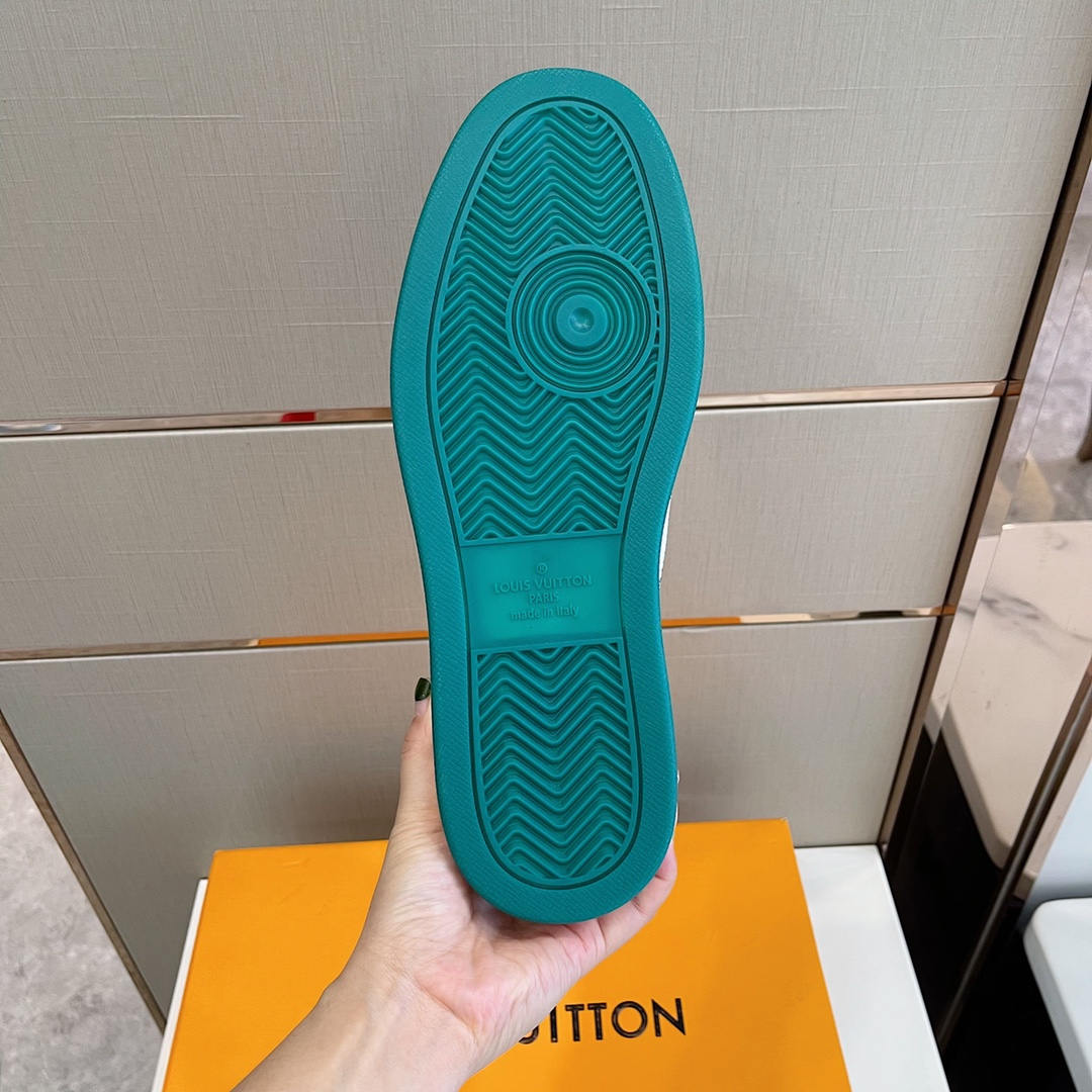 Louis Vuitton Men's Rivoli Sneaker - PerfectKickZ